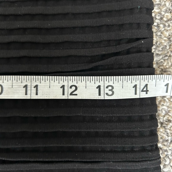 Last Tango little black Bodycon mini dress labeled size M/L fits small - Picture 7 of 9